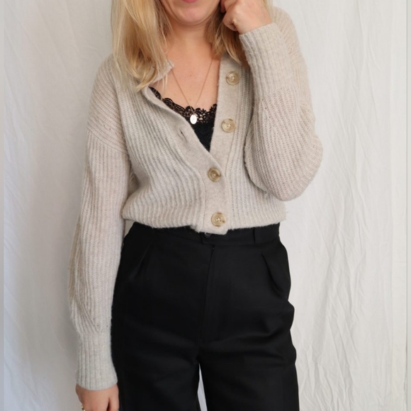Everlane Sweaters - Everlane The Cropped Alpaca Cardigan Ivory L Cozy Minimalist